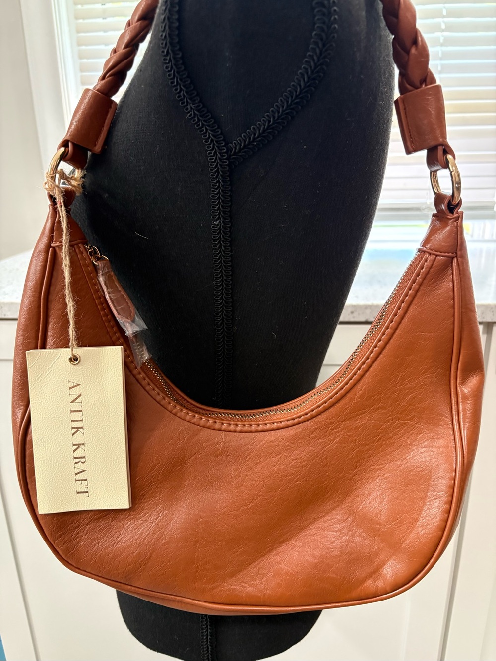 NWT Antik Kraft The Bellamy- Tan Crescent Shoulder Bag with Braided Handle - Picture 2 of 11